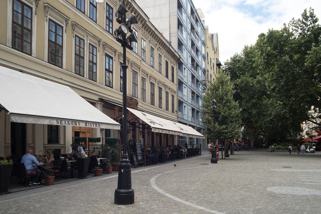 Ferienwohnung Inviting Flat In The Heart Of Town Budapest Exterior foto