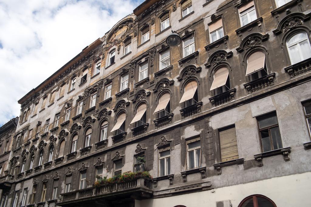 Ferienwohnung Inviting Flat In The Heart Of Town Budapest Exterior foto