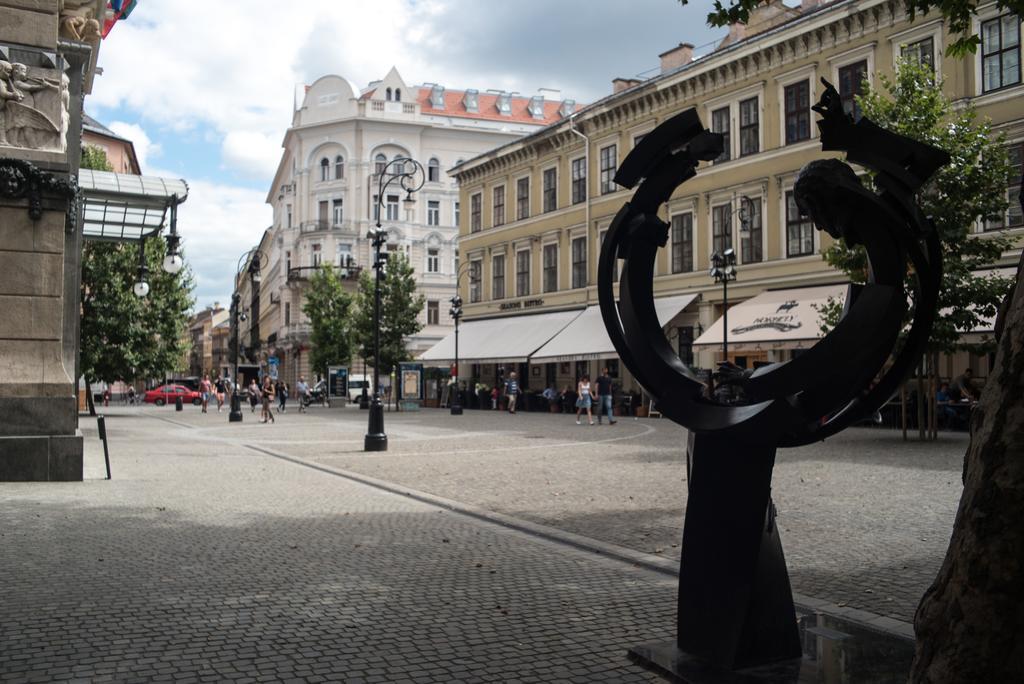 Ferienwohnung Inviting Flat In The Heart Of Town Budapest Exterior foto