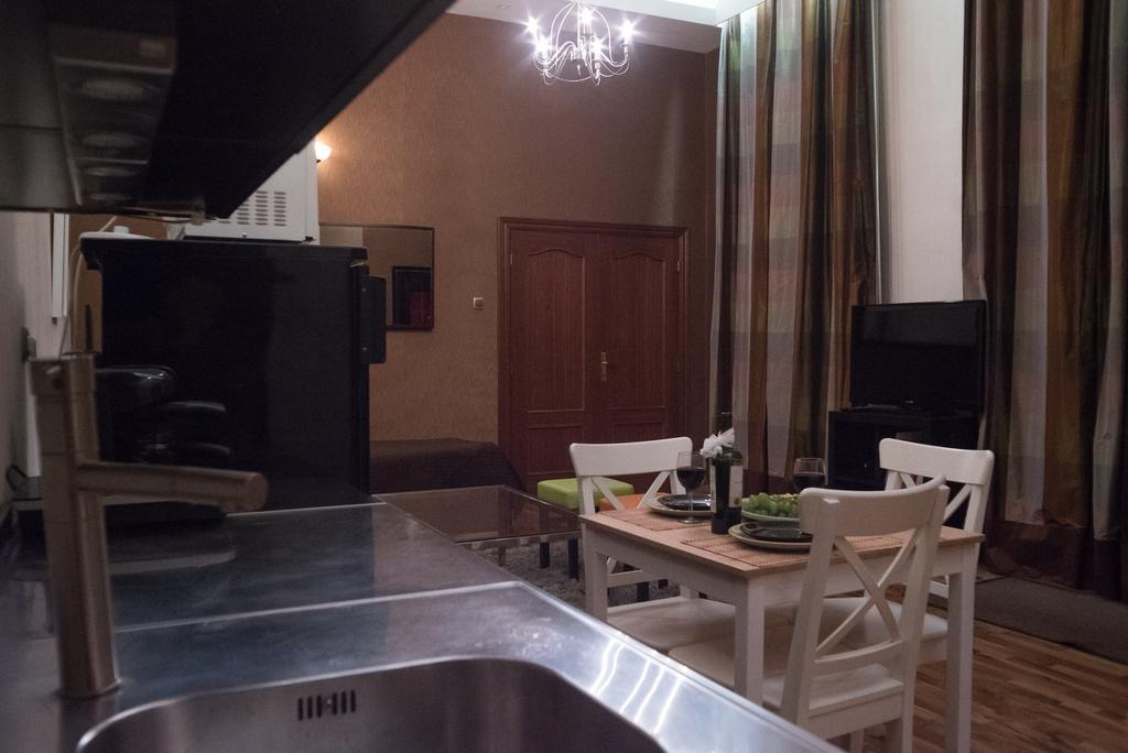 Ferienwohnung Inviting Flat In The Heart Of Town Budapest Exterior foto