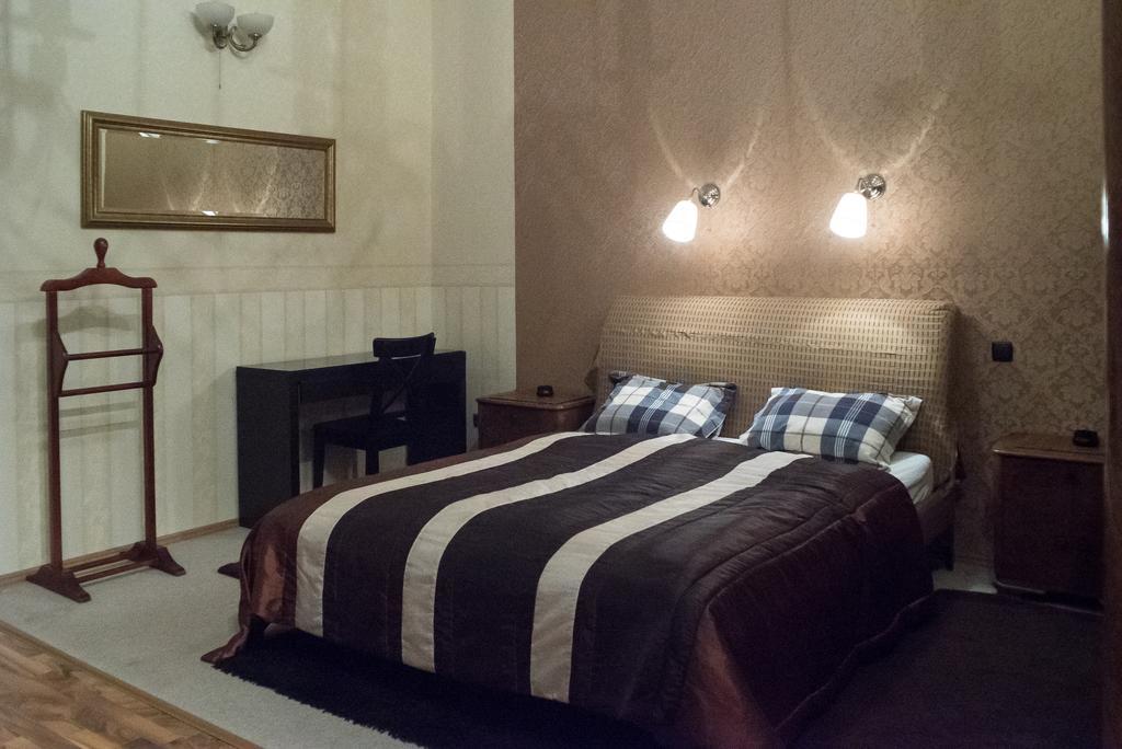 Ferienwohnung Inviting Flat In The Heart Of Town Budapest Exterior foto