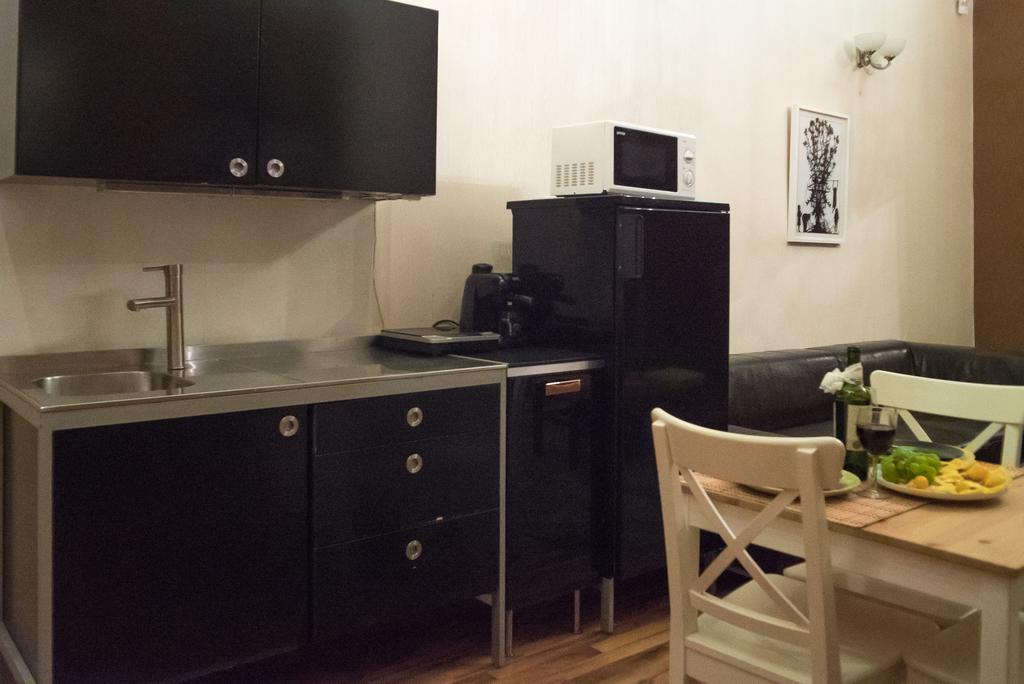 Ferienwohnung Inviting Flat In The Heart Of Town Budapest Exterior foto