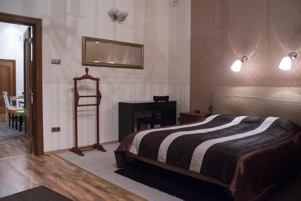 Ferienwohnung Inviting Flat In The Heart Of Town Budapest Exterior foto