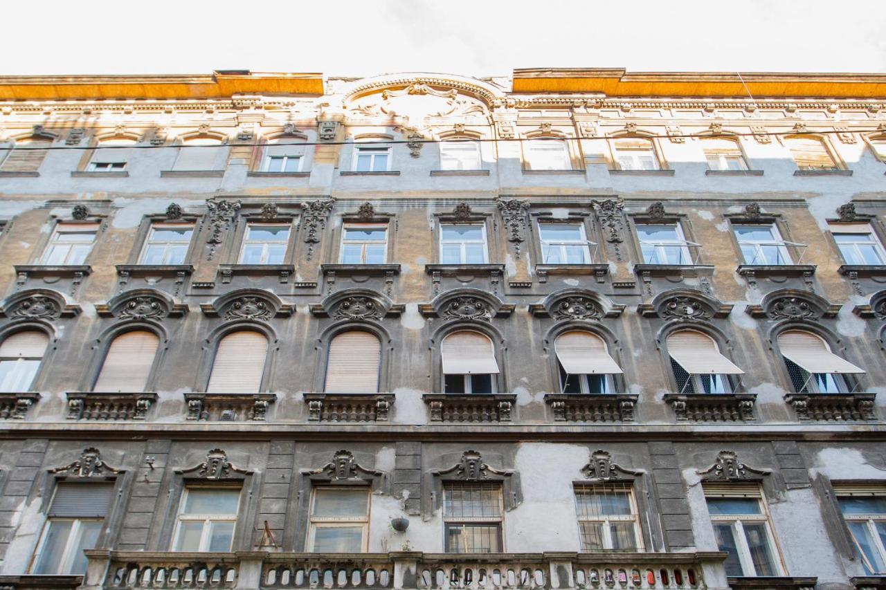 Ferienwohnung Inviting Flat In The Heart Of Town Budapest Exterior foto
