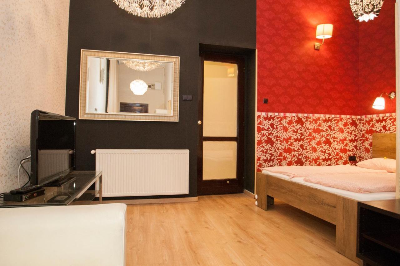Ferienwohnung Inviting Flat In The Heart Of Town Budapest Exterior foto