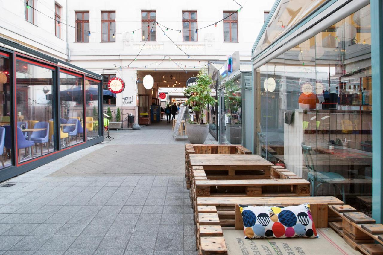 Ferienwohnung Inviting Flat In The Heart Of Town Budapest Exterior foto