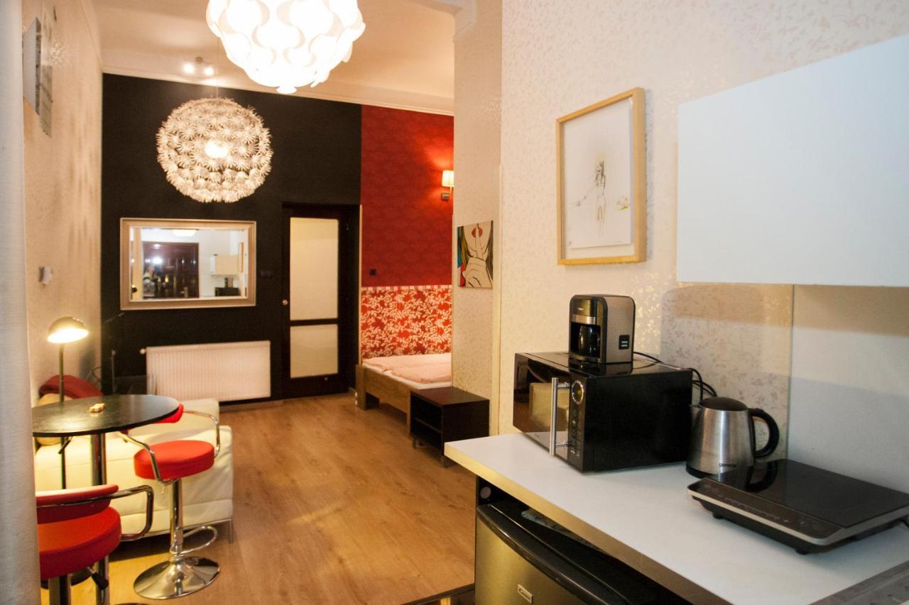 Ferienwohnung Inviting Flat In The Heart Of Town Budapest Exterior foto